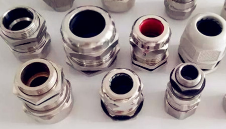 哪些因素會降低金屬電纜防水接頭的絕緣性？