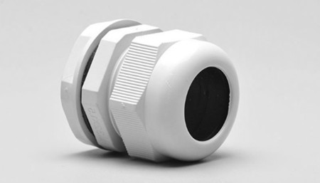 如何有效確保塑料防水電纜接頭出現(xiàn)滑牙現(xiàn)象？